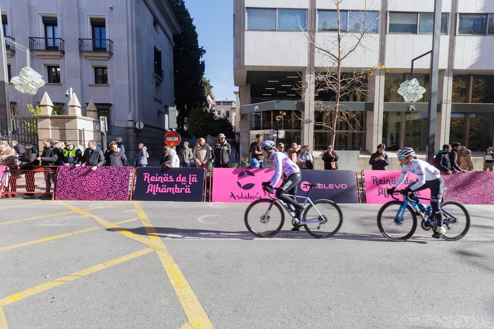 Las imágenes de la carrera Reinas de la Alhambra en Granada