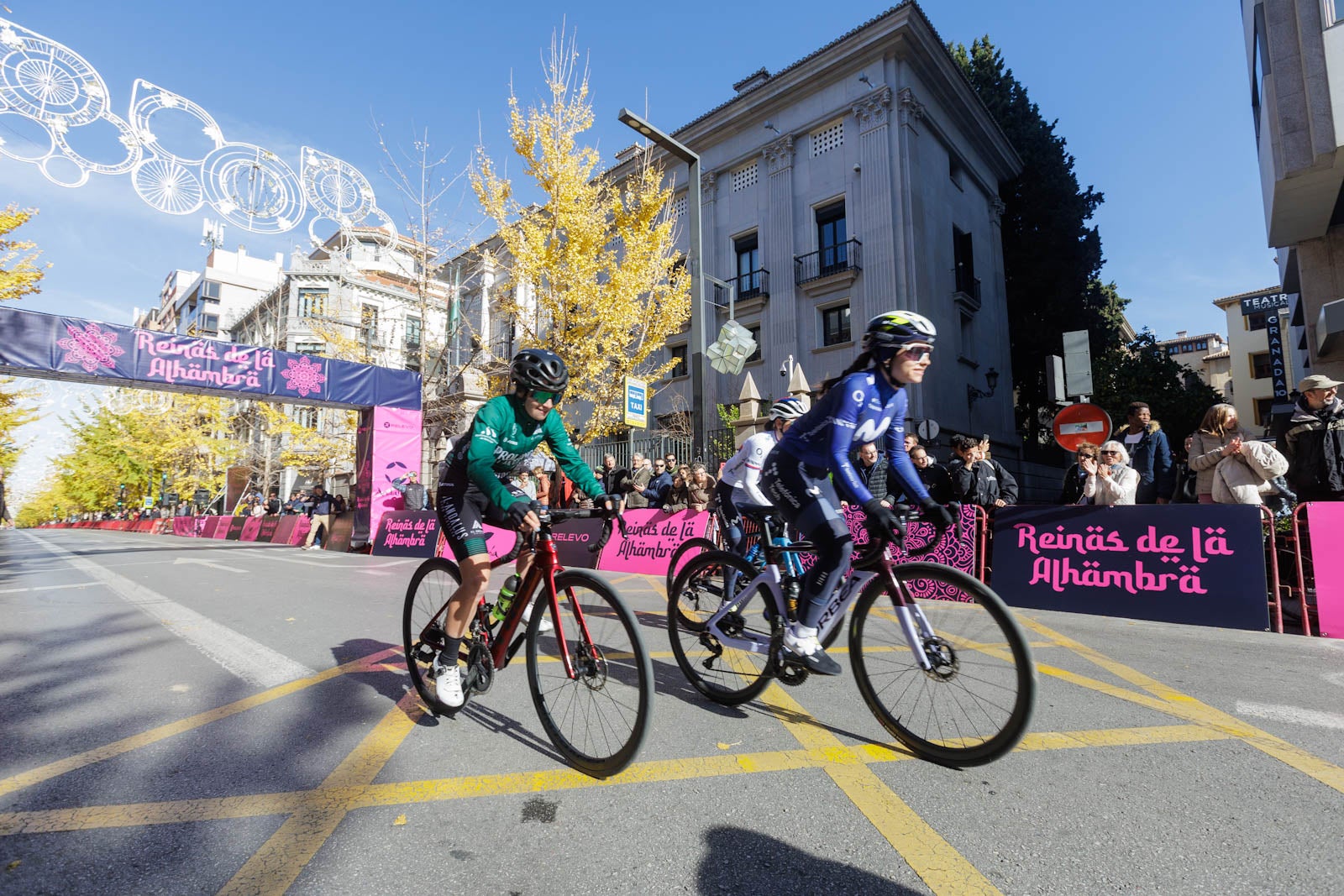 Las imágenes de la carrera Reinas de la Alhambra en Granada