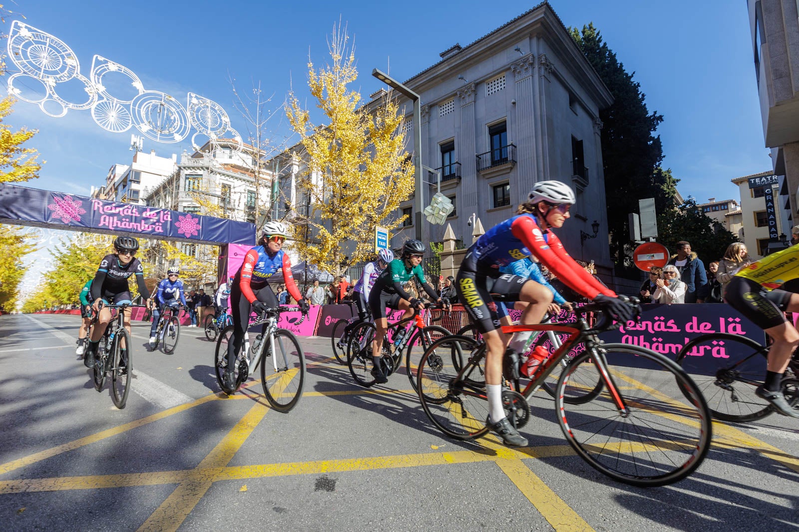 Las imágenes de la carrera Reinas de la Alhambra en Granada