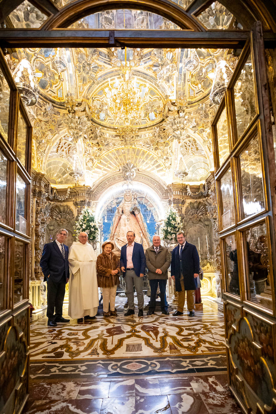 Las imágenes del espectacular camarín de la Virgen del Rosario de Granada