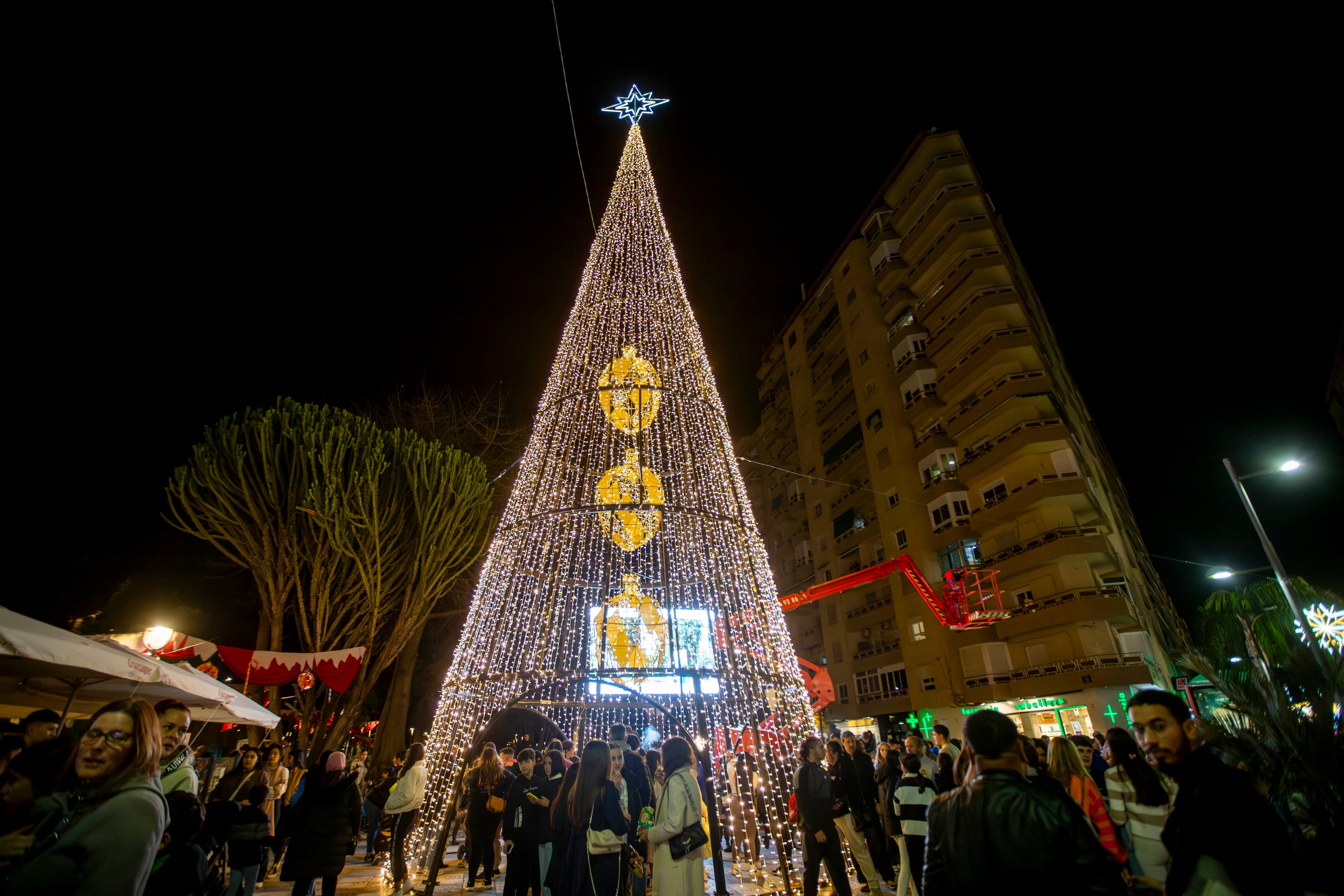 Las imágenes de la iluminación navideña de Motril