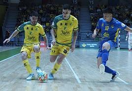 Dani Zurdo y Mati Rosa, durante un partido disputado en el Olivo Arena.