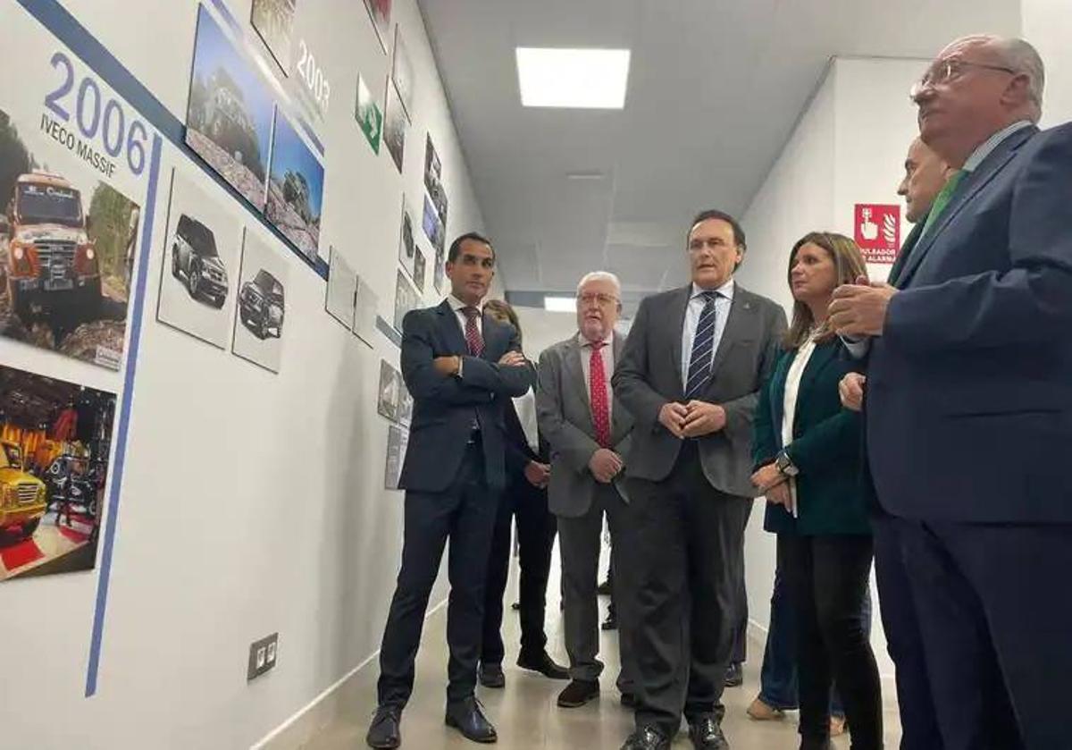 Visita del consejero de Universidad a las instalaciones de Cetemet, en Linares, en noviembre.