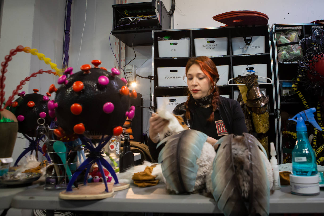 Imagen secundaria 1 - Preparando el vestuario. 