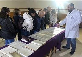 Visita al Archivo Histórico donde se pueden ver documentos relacionados con Jaén.
