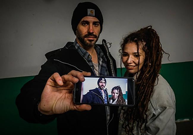 Carlos López y Melania Van, de fotografía y arte.