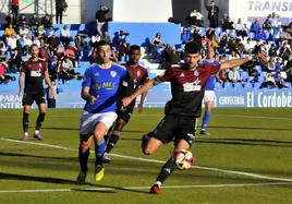 El Linares viene de un partido en el que embotellaron en su campo al Recreativo, pero no pudieron hacerle un gol y acabaron perdiendo.