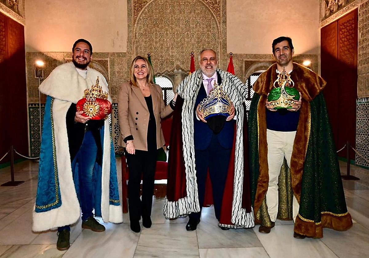 Kiki Morente, Gabino García y Pablo Pin, junto a Marifrán Carazo