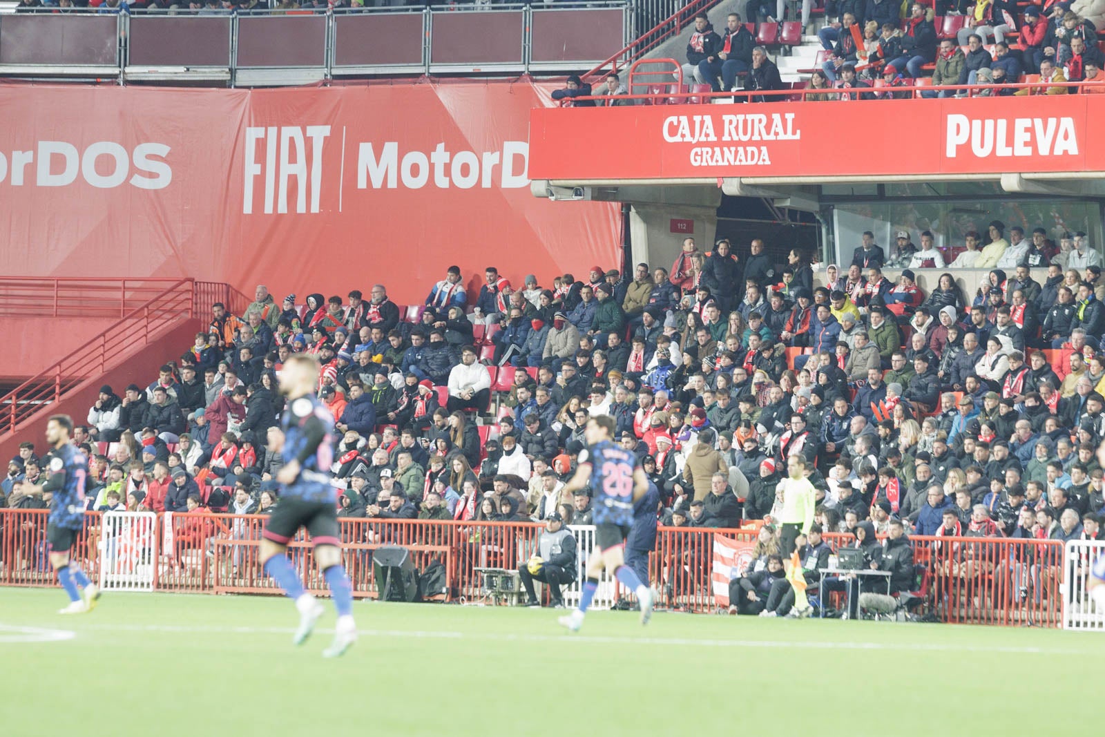 Encuéntrate en la grada en el Granada-Sevilla