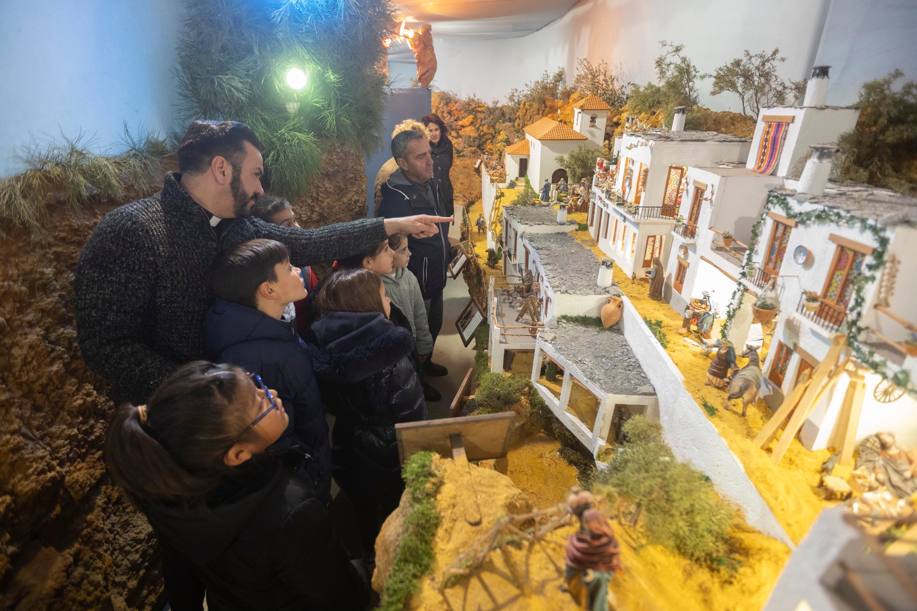 Imagen secundaria 2 - Un portal de Belén pasando por la Carrera del Darro o la Alpujarra granadina.