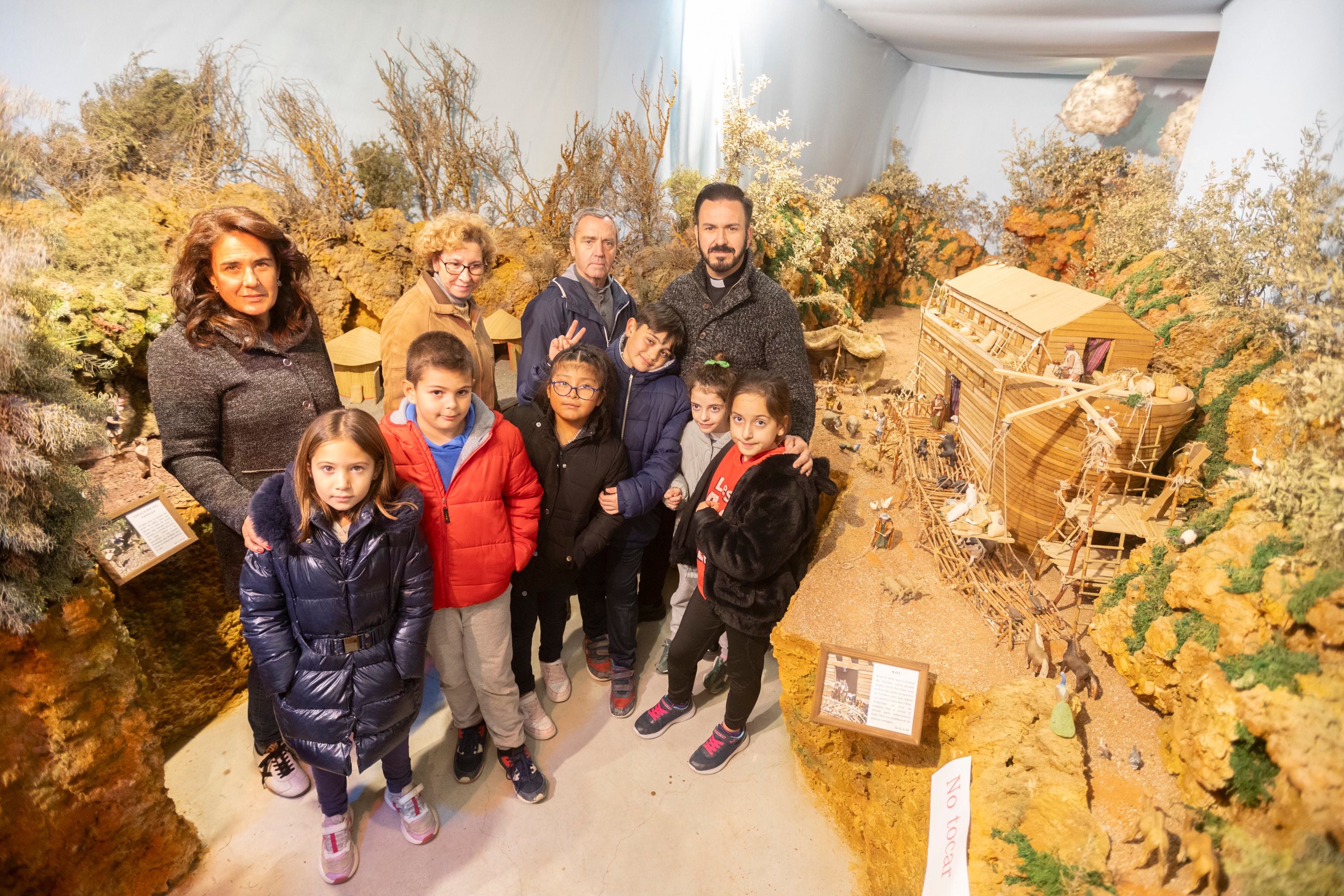 El belén recibe visitas de toda la provincia a lo largo de sus 400 metros cuadrados.