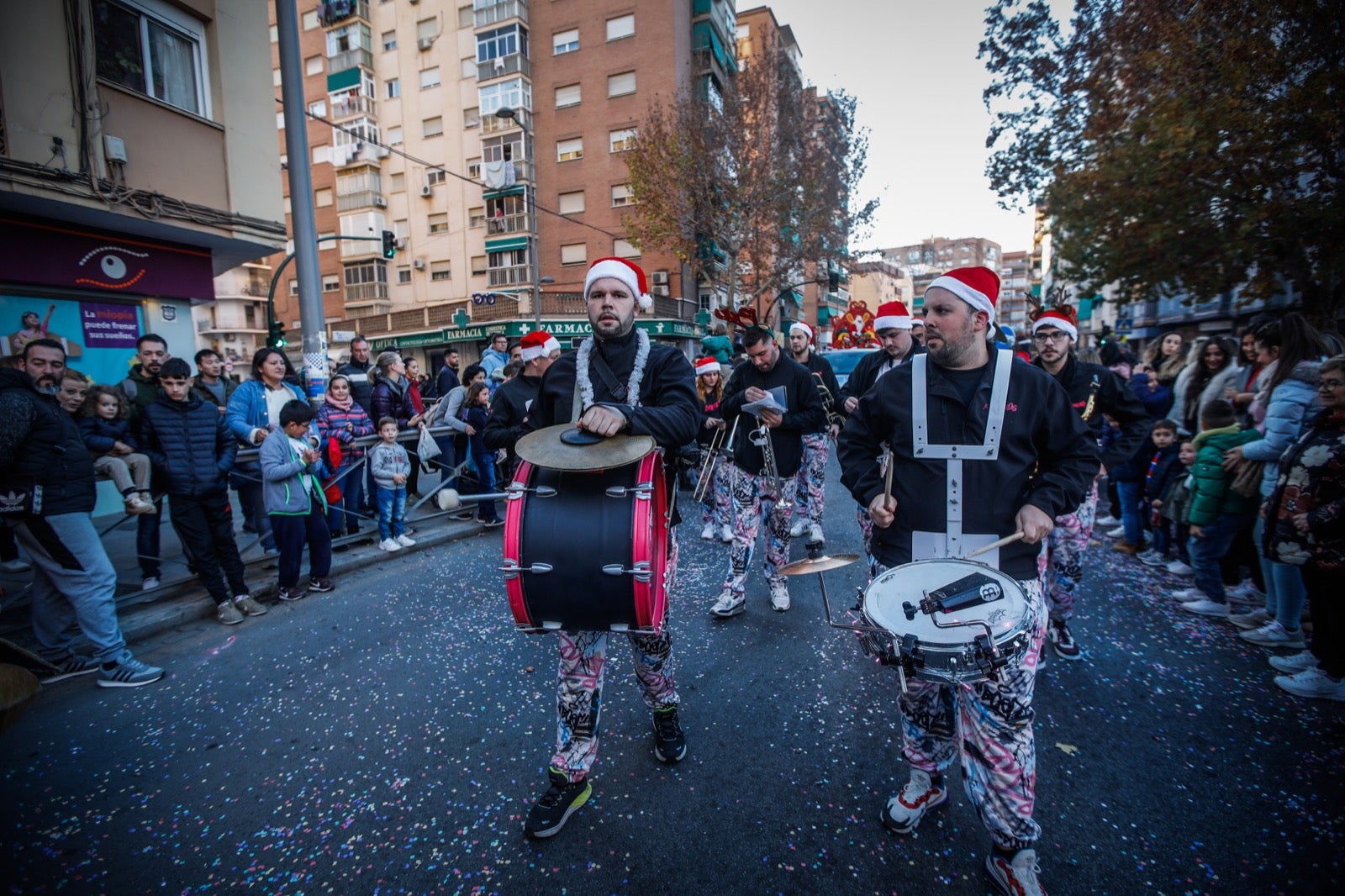 Las imágenes de la cabalgata de Papá Noel en Granada