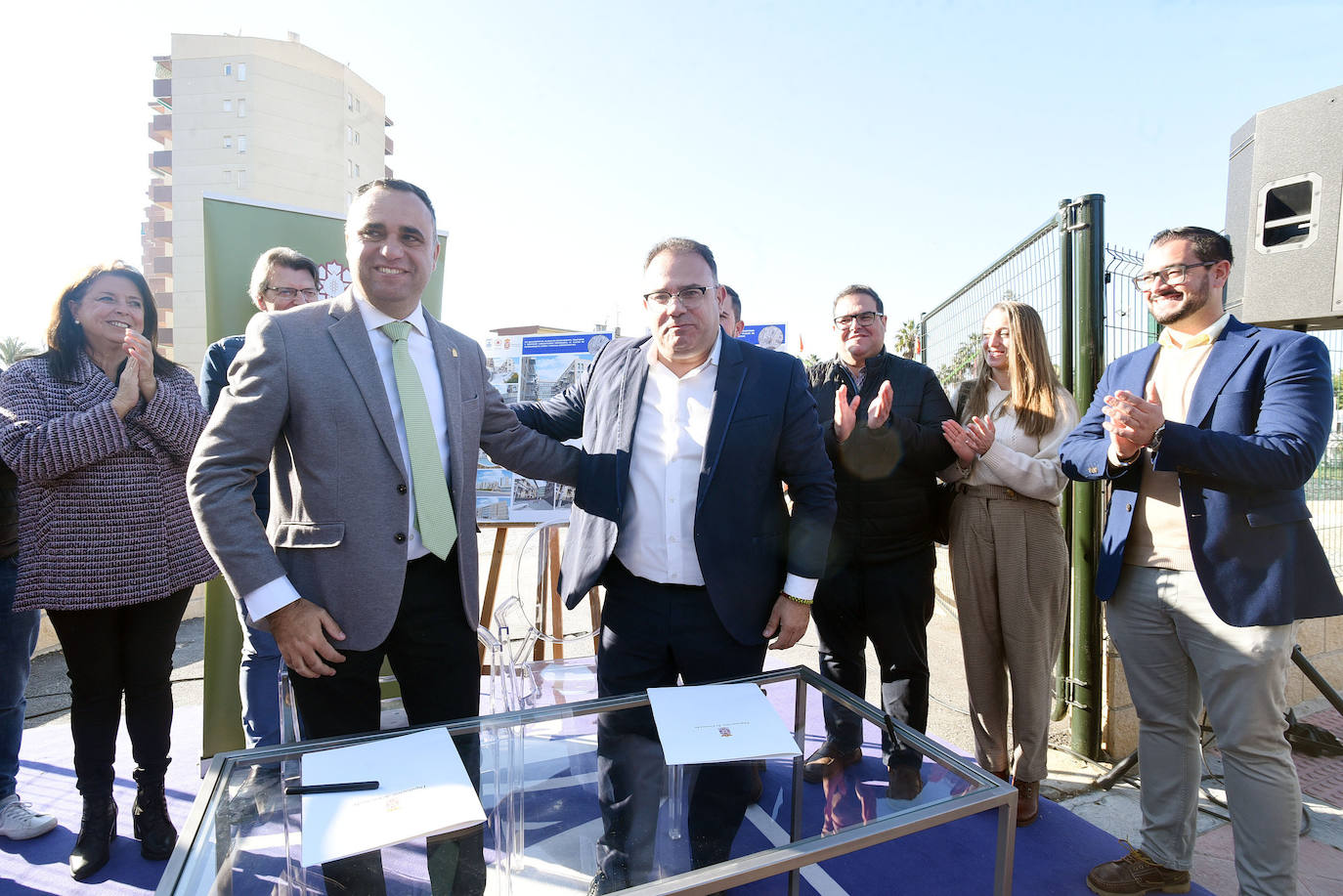 Diputación y el Ayuntamiento de Almuñécar firman el convenio para construir 100 VPO