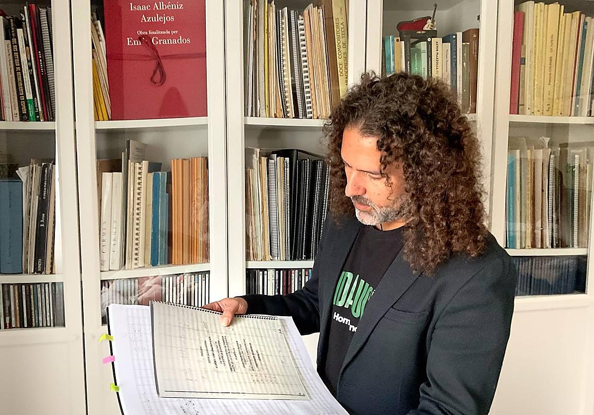 Juan Francisco Padilla, con un facsímil de la partitura original y sus anotaciones.