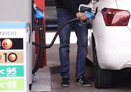 Las estaciones de servicio de la provincia jienenses muestran un descenso en los precios.