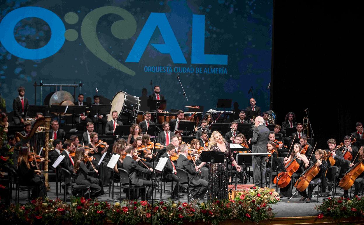 Concierto de año nuevo de la Orquesta Ciudad de Almería en el Auditorio Maestro Padilla.