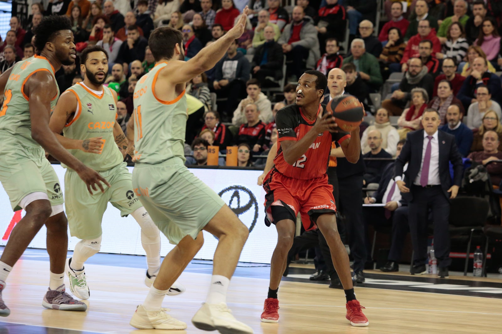 Las mejores imágenes del duelo disputado en el Palacio de los Deportes