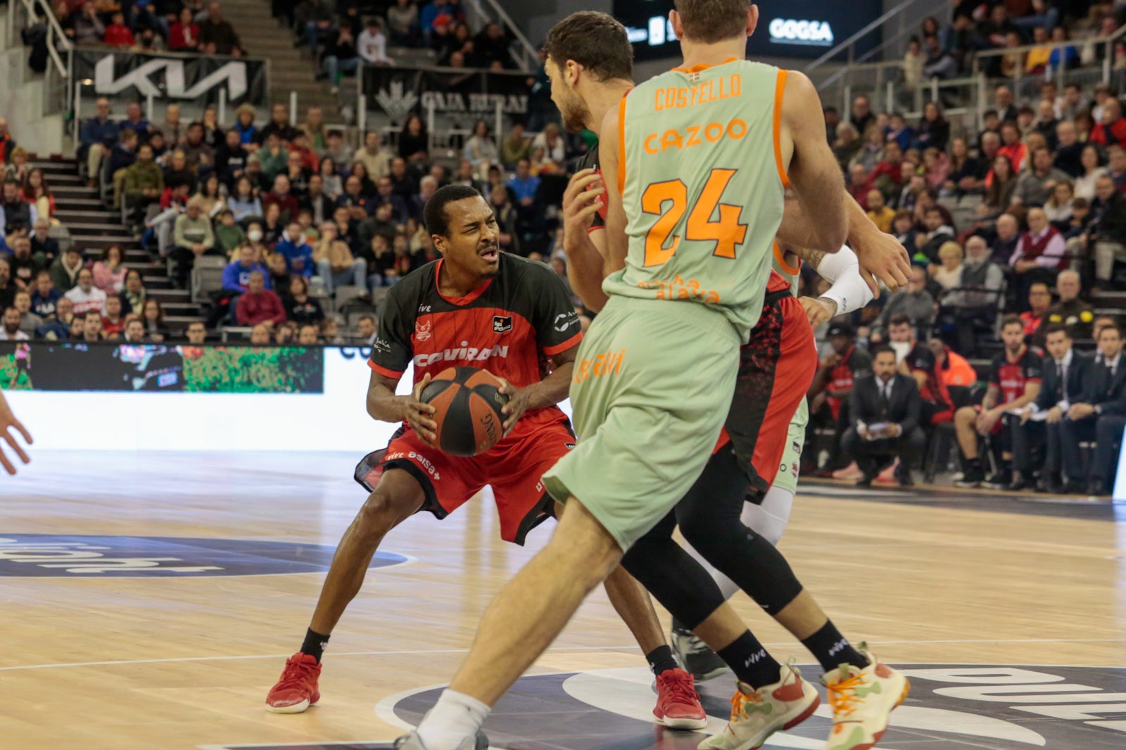 Las mejores imágenes del duelo disputado en el Palacio de los Deportes
