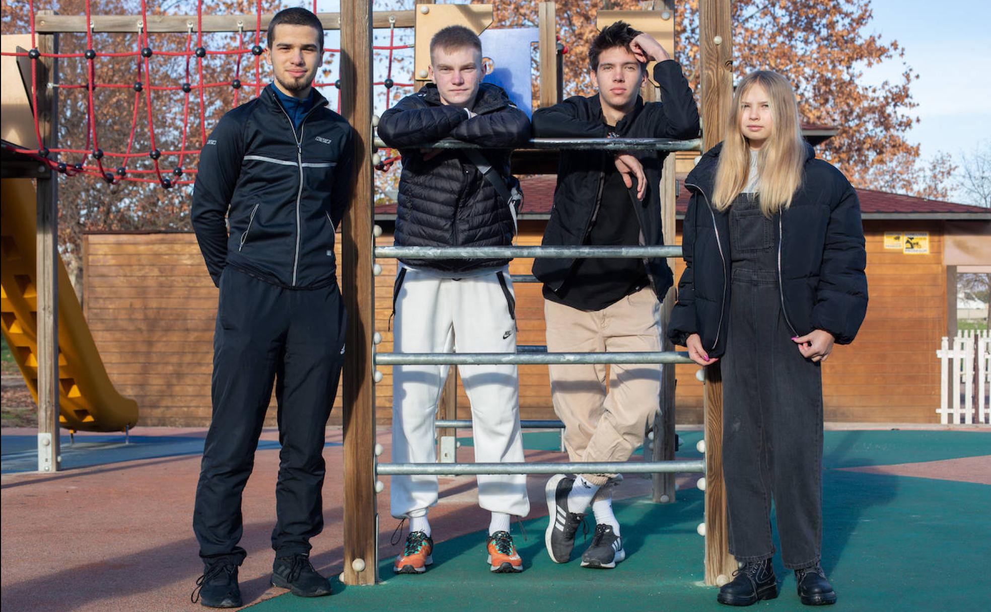 Igor, Nikita, Anton y Darina, en el parque Tico Medina. 