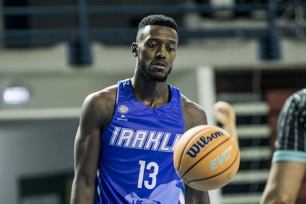 Mike Moore, en su etapa en el Iraklis griego. 