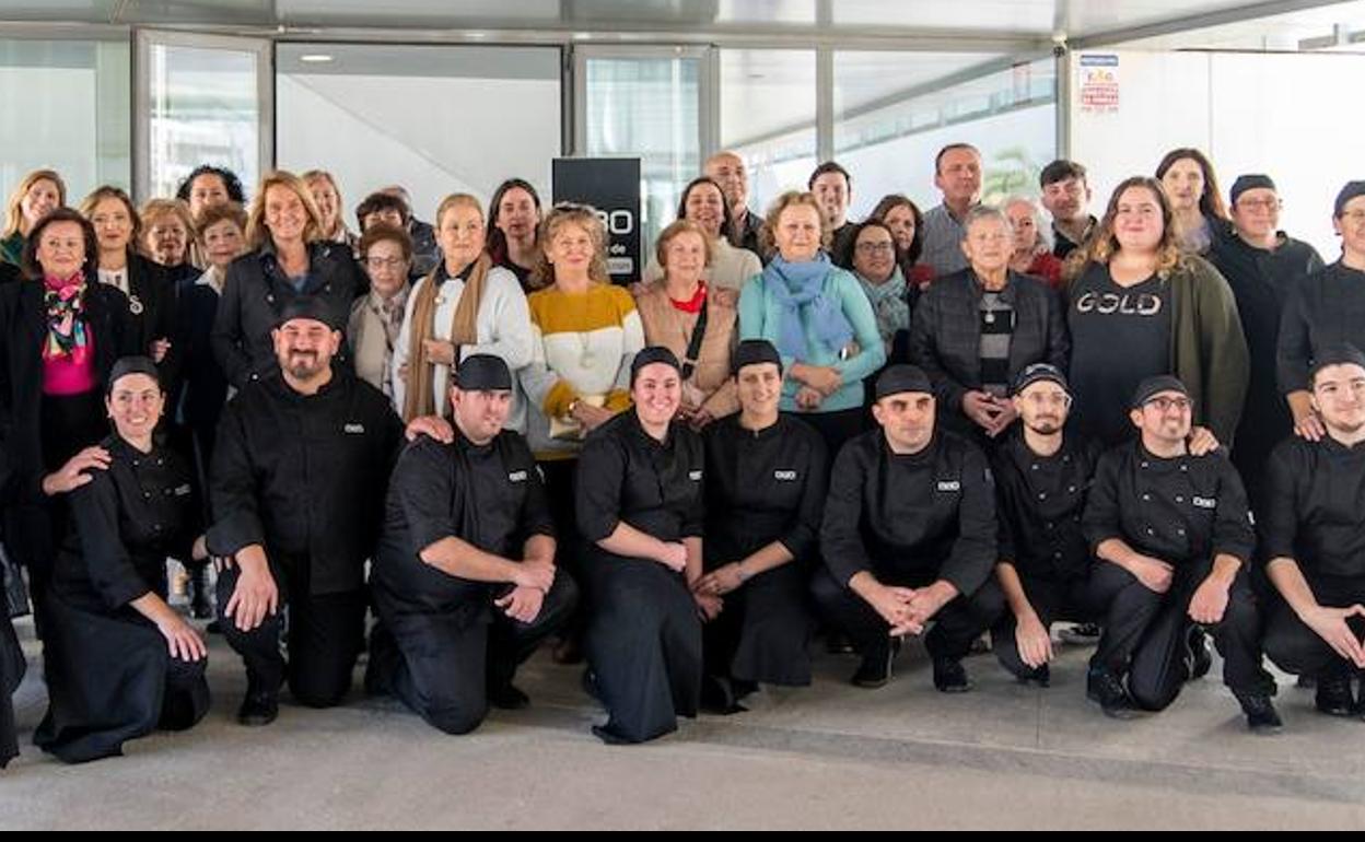 'Las Abuelas del Pescao', un libro que recupera un recetario y memorias de las mujeres de Varadero y Santa Adela-Motril