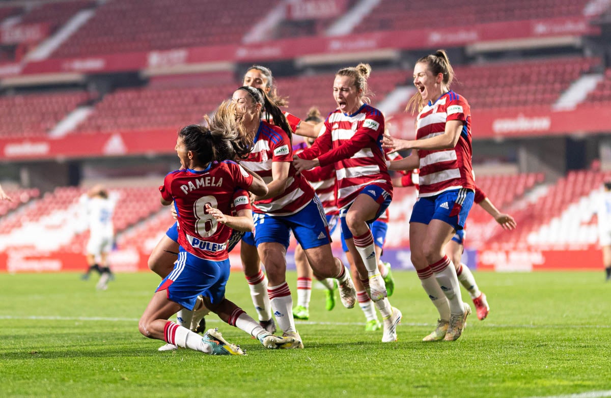 Las rojiblancas pasan de ronda tras un duelo disputado ante un Primera.