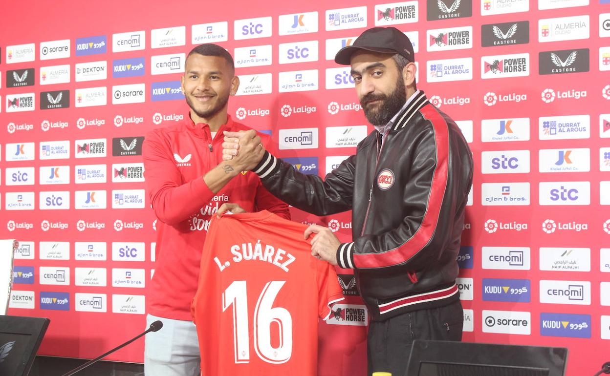 El Assy habló en la presentación de Luis Suárez del tema de Fernando Pacheco. 