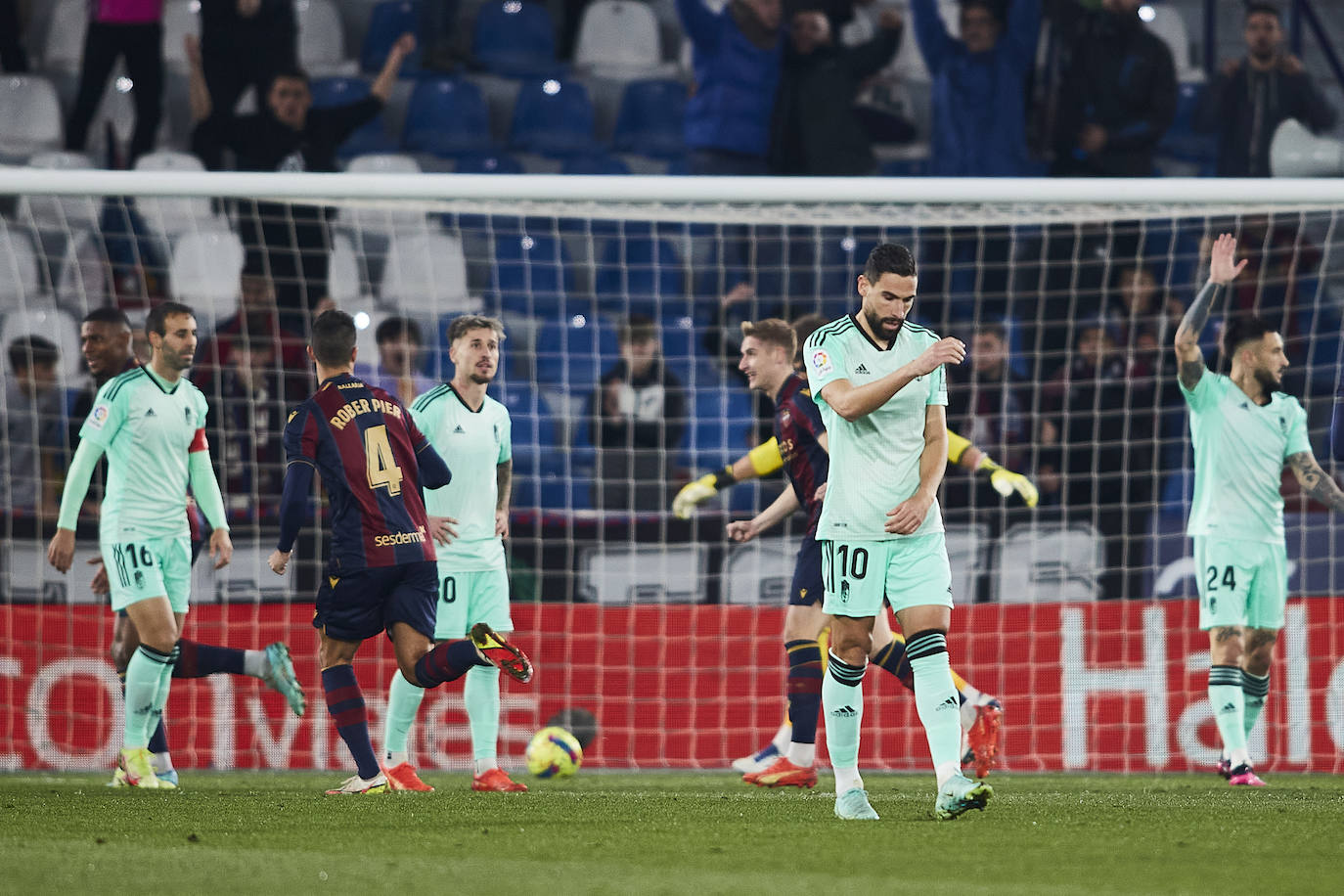 Las mejores imágenes del partido disputado este domingo en Valencia