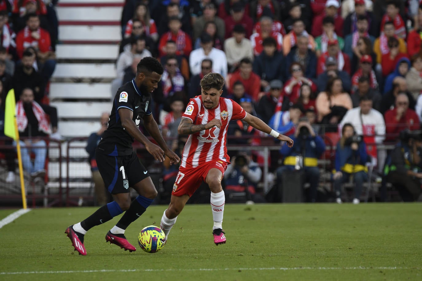 Lance del partido disputado este domingo.