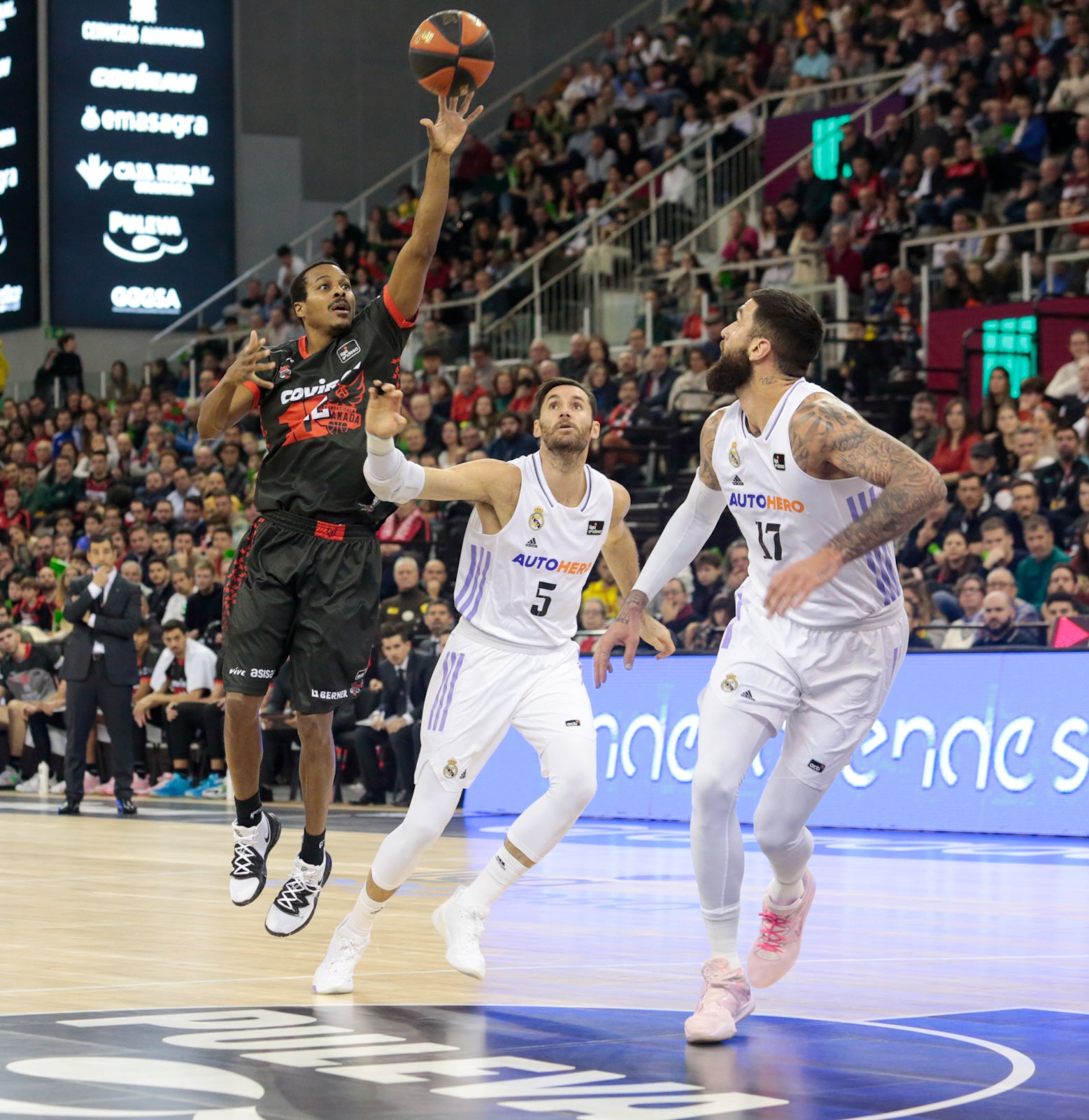 Las mejores imágenes del duelo disputado en el Palacio de los Deportes