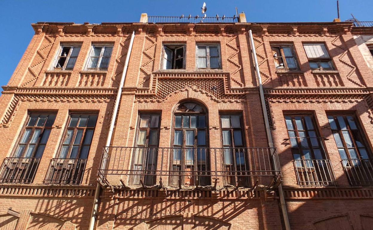 Edificio de la estación de Guadix