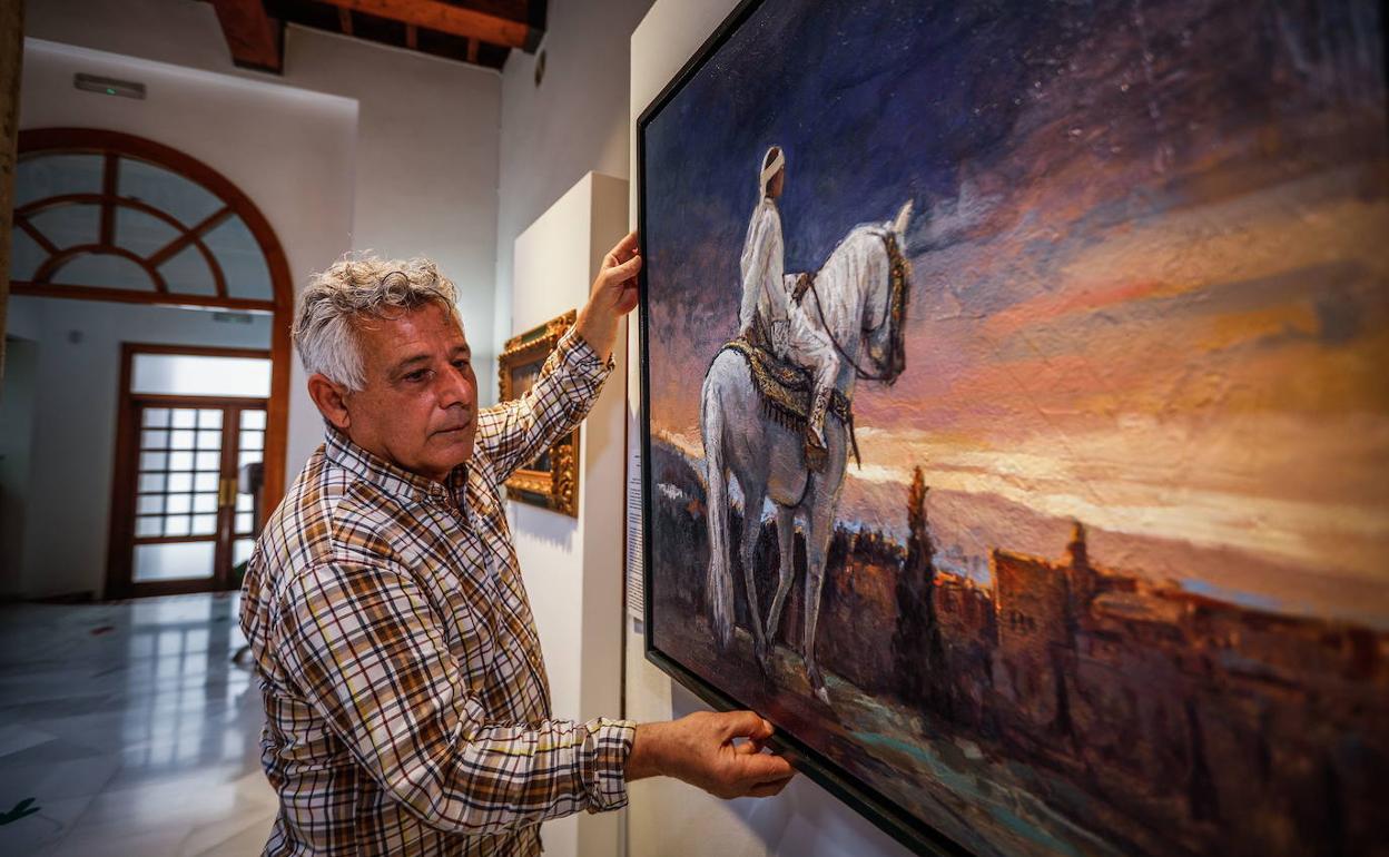 El pintor granadino Jacinto García, que ha estudiado el personaje, ilustrará una ruta en Ogíjares. 