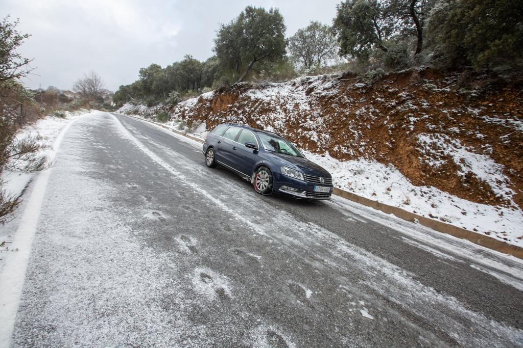 El temporal deja temperaturas bajas y nieve en Granada capital y en varios puntos de la provincia