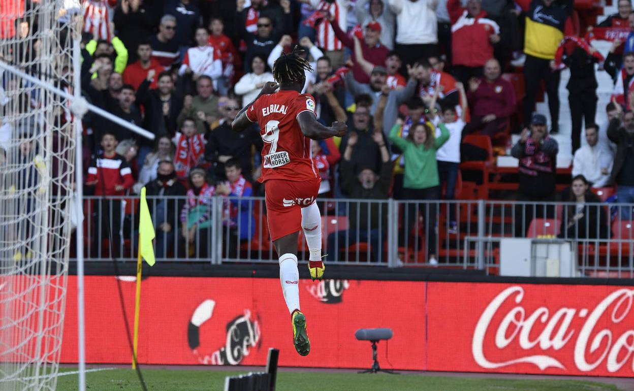 El Bilal Touré celebra el gol frente al Atlético. 