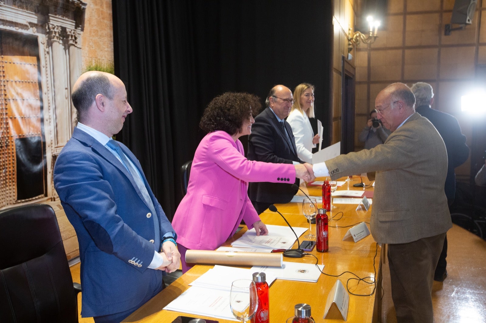 Homenaje a los profesores eméritos de la UGR. 