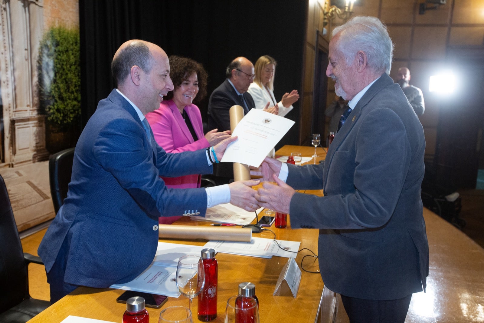 Homenaje a los profesores eméritos de la UGR. 