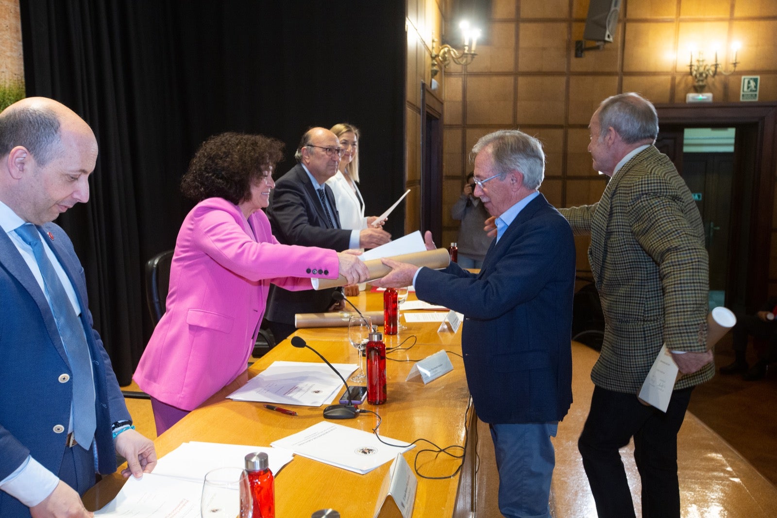 Homenaje a los profesores eméritos de la UGR. 