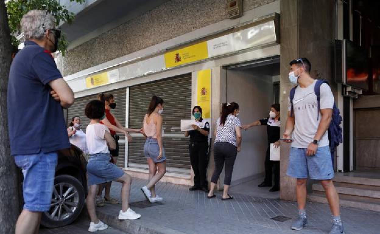 Seguridad Social: Así es la nueva prestación de 500 euros del SEPE que ...