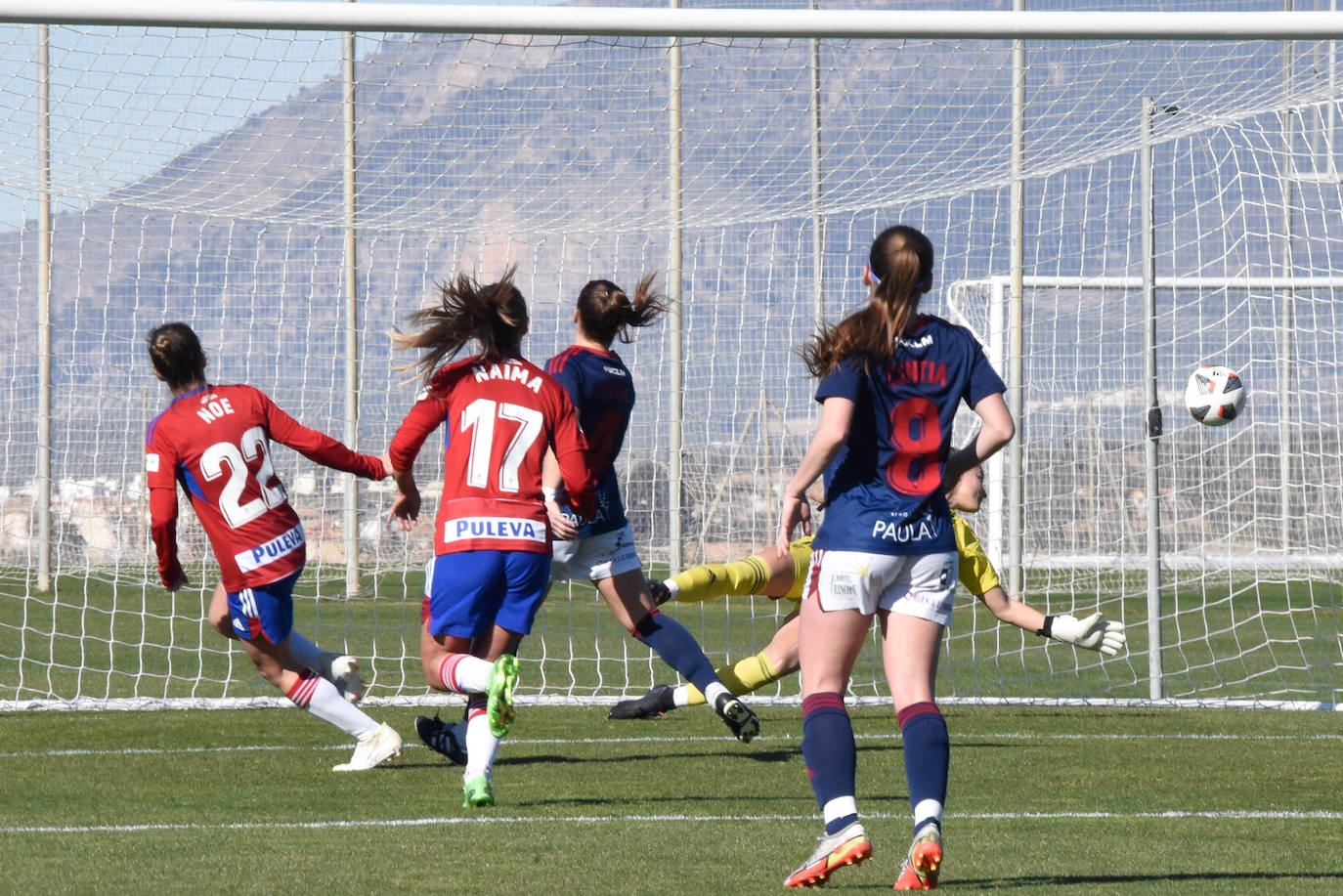 Las rojibancas pudieron y debieron sentenciar un partido cómodo que se complicó en los últimos minutos | Regresaron Inés y Lauri 