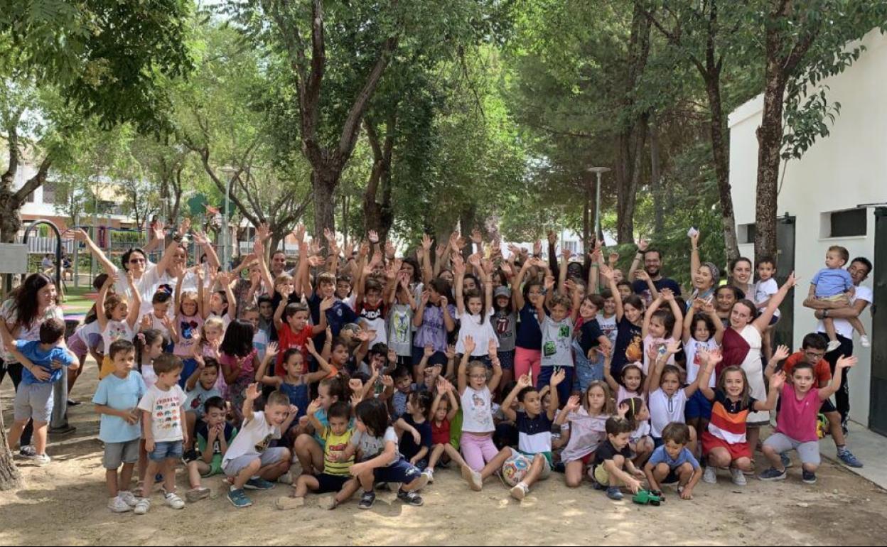 Los meses de julio y agosto se ha llevado a cabo la Escuela de Verano, conjuntamente con la Ludoteca. 