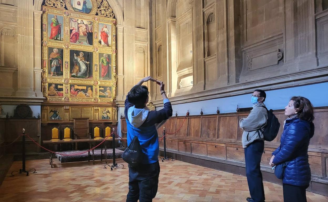 Turistas en la Catedral. 