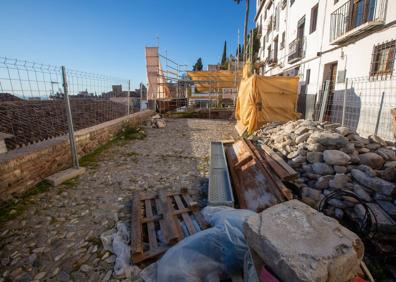 Imagen secundaria 1 - Obras de rehabilitación del Lavadero del Sol, en abril del año pasado. Estado actual del Lavadero del Sol.