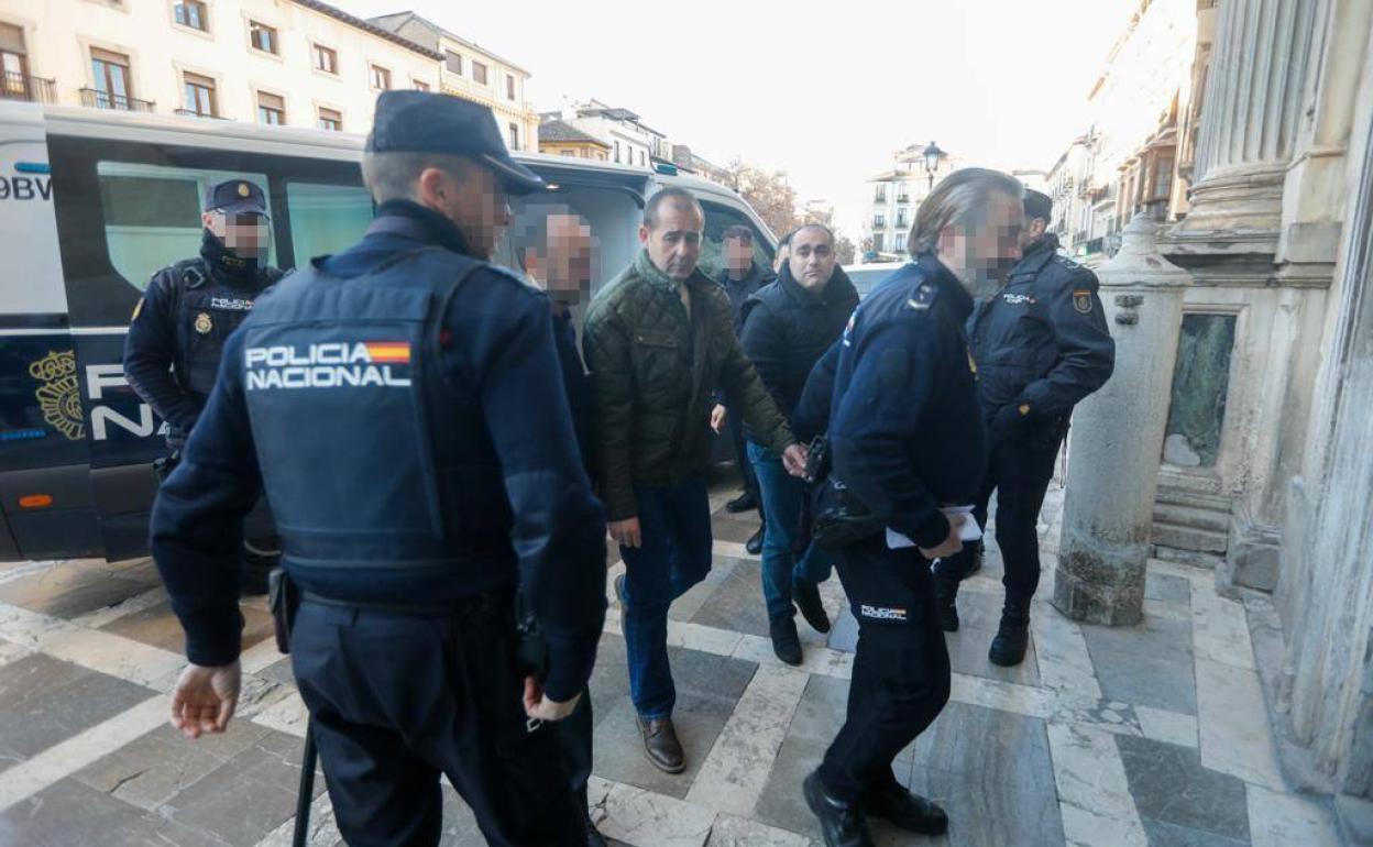 Crimen en arenas del rey por marihuana: los dueños de la finca de granada donde hubo un tiroteo mortal niegan una «cacería» | ideal