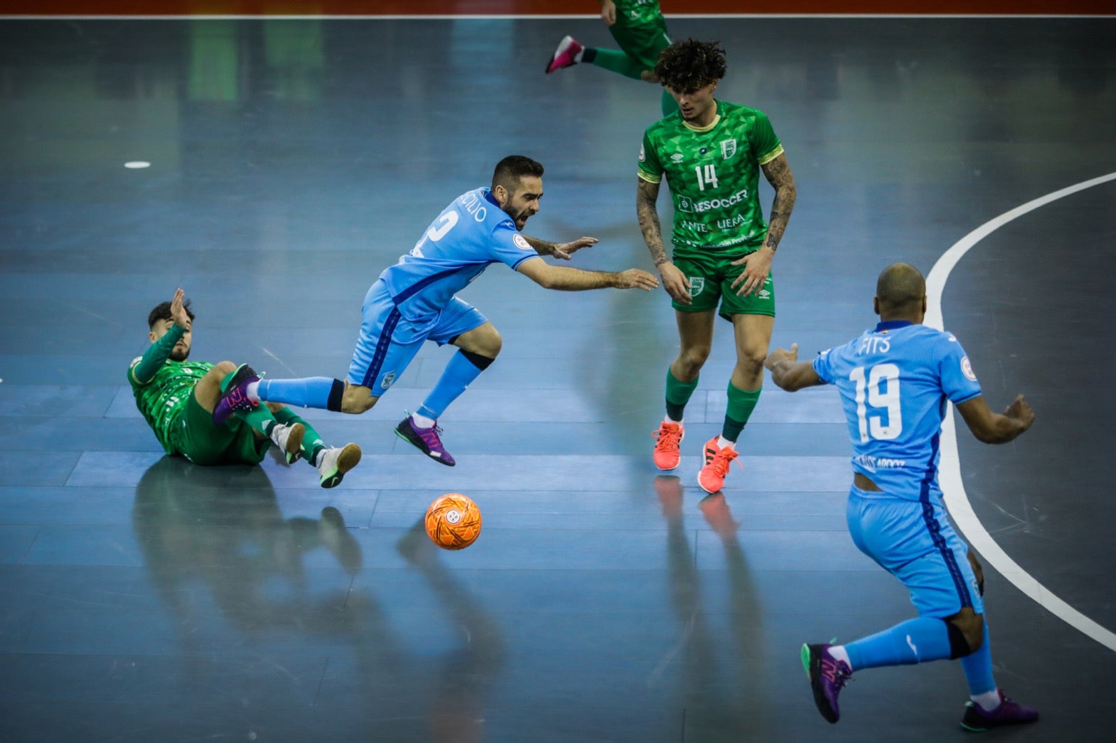 Momento del partido entre el Movistar y el Antequera.