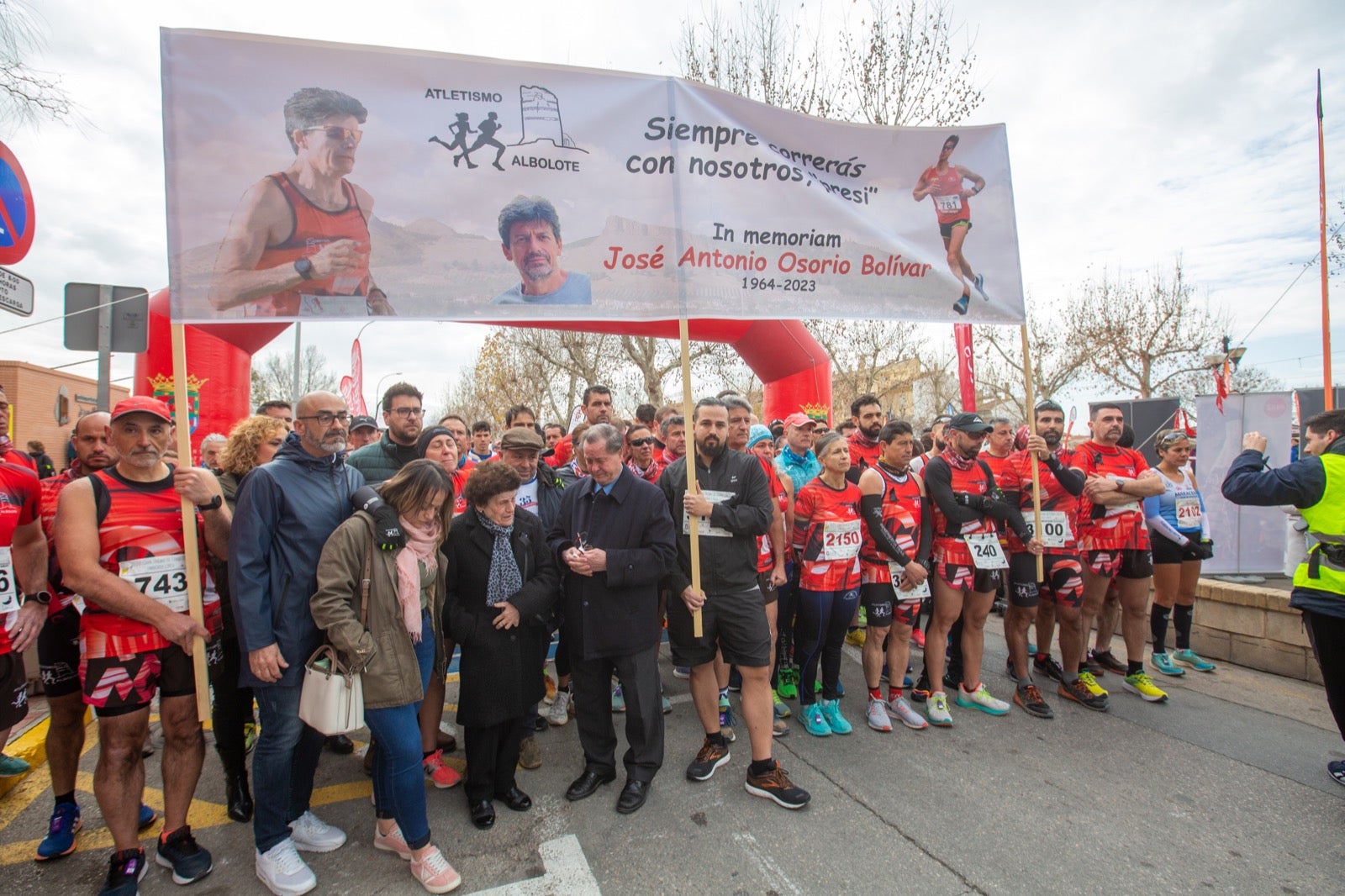 ientos de corredores participan en una de las grandes pruebas del Gran Premio de Fondo Diputación de Granada