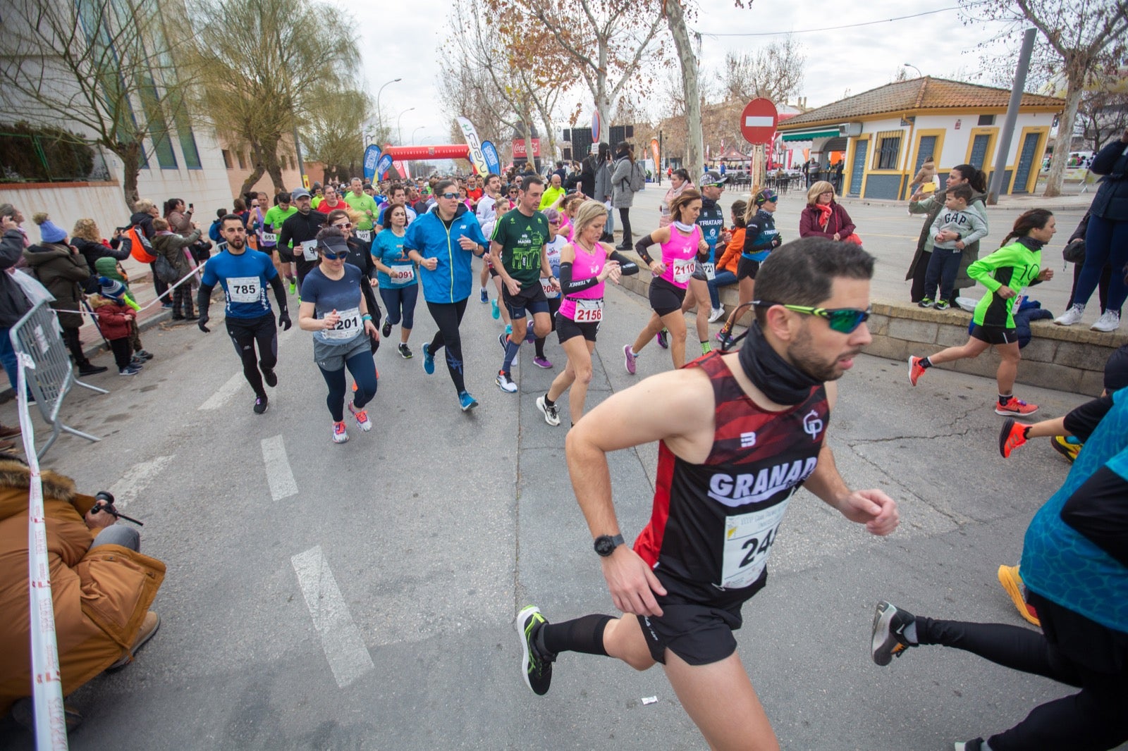ientos de corredores participan en una de las grandes pruebas del Gran Premio de Fondo Diputación de Granada