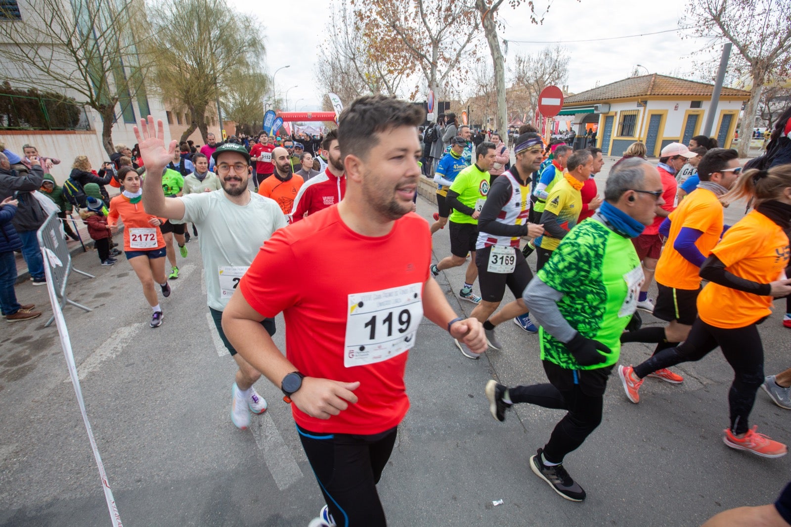 ientos de corredores participan en una de las grandes pruebas del Gran Premio de Fondo Diputación de Granada