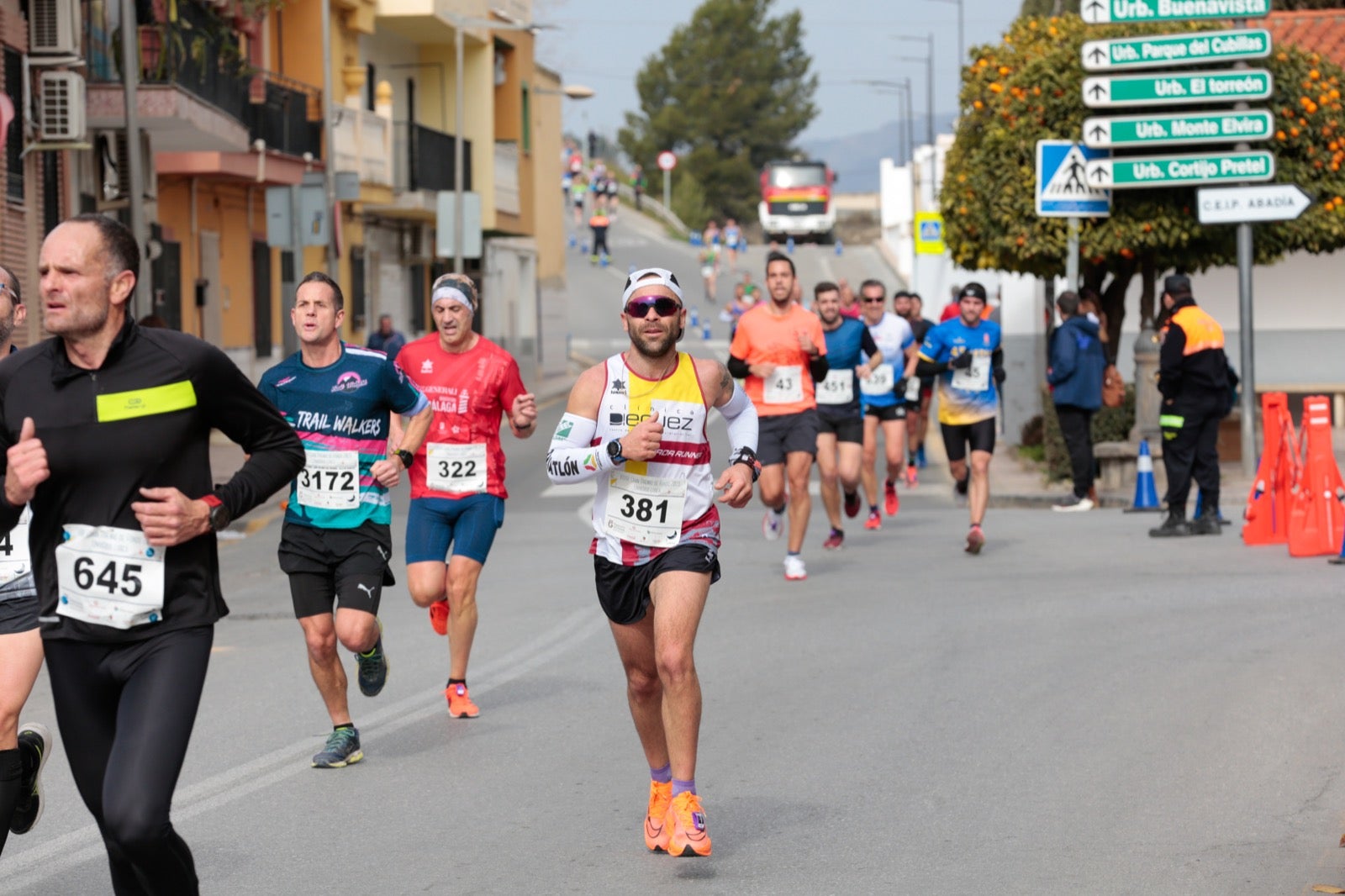 ientos de corredores participan en una de las grandes pruebas del Gran Premio de Fondo Diputación de Granada
