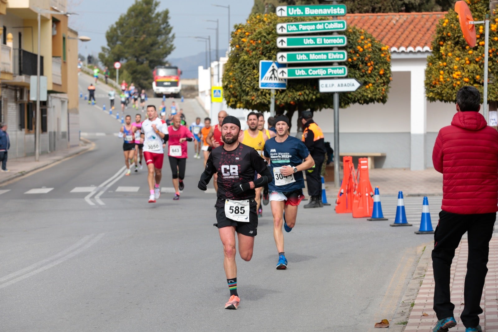 ientos de corredores participan en una de las grandes pruebas del Gran Premio de Fondo Diputación de Granada