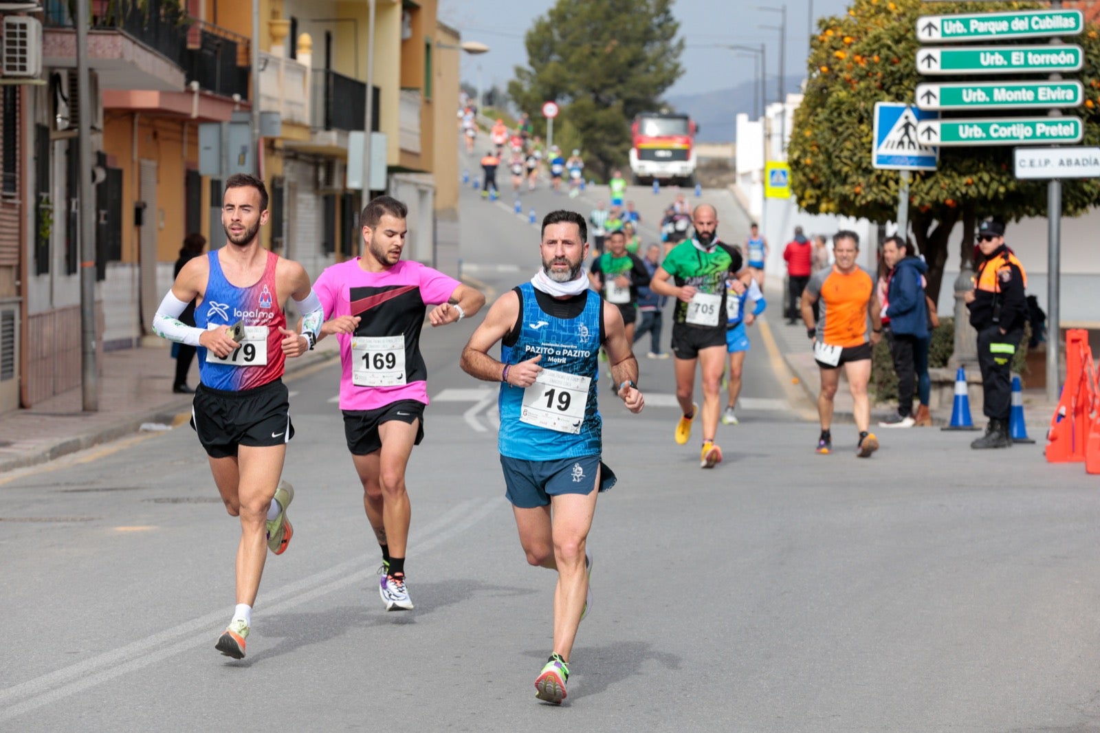ientos de corredores participan en una de las grandes pruebas del Gran Premio de Fondo Diputación de Granada